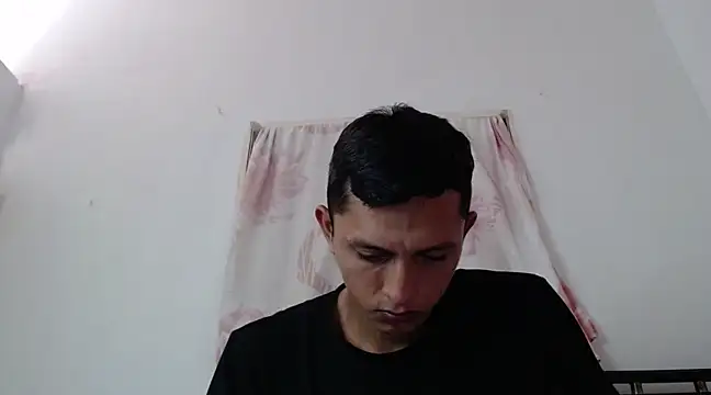 Snapshot of diegojap1105 chatting on January 7, 2025, 2:19 pm diegojap1105 online show from January 7, 2025, 2:19 pm