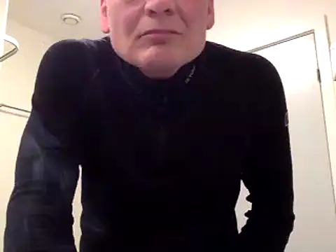 Snapshot of Parleg2 chatting on February 18, 2026, 4:47 pm Parleg2 online show from February 18, 2026, 4:47 pm