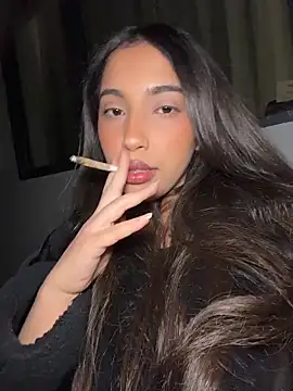 miaceleste online show from April 28, 2026, 8:02 pm