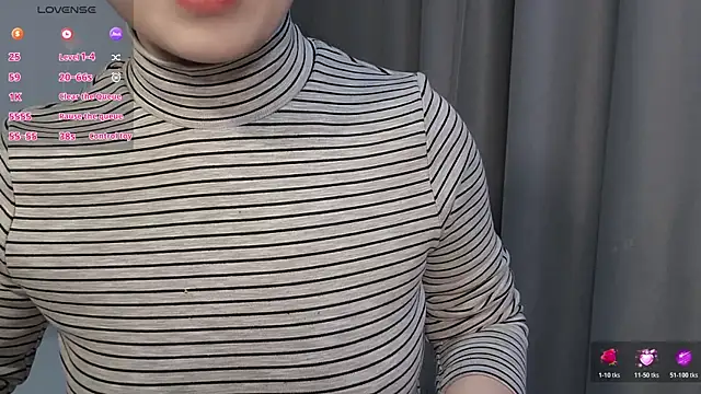 Lucky-xiuxiu online show from November 30, 2025, 1:12 pm