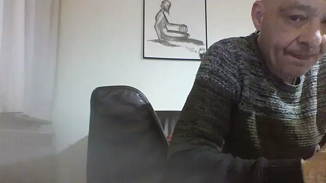 horndude187187 online show from January 6, 2025, 6:52 pm