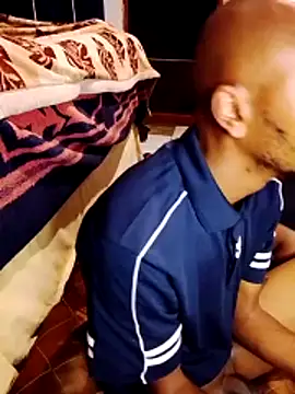 Snapshot of KMbesxxx chatting on December 18, 2025, 8:34 pm KMbesxxx online show from December 18, 2025, 8:34 pm