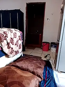 Snapshot of KMbesxxx chatting on November 23, 2025, 5:06 am KMbesxxx online show from November 23, 2025, 5:06 am