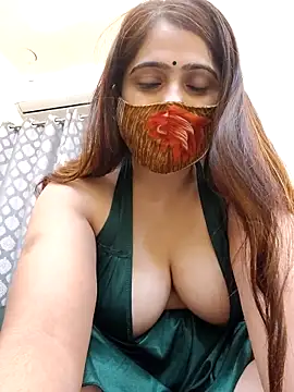 Snapshot of shreya1765 chatting on November 26, 2025, 3:28 am shreya1765 online show from November 26, 2025, 3:28 am