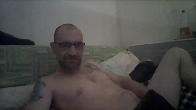 javierpasteur69 online show from March 17, 2025, 11:57 pm