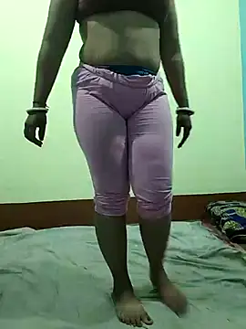  MilkyBar online show from November 29, 2025, 4:40 pm