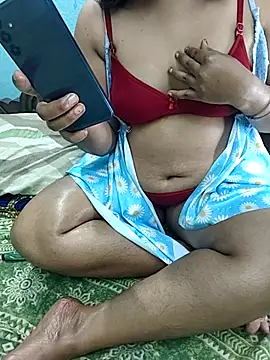  MilkyBar online show from October 26, 2025, 6:41 pm