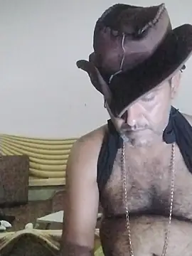 Snapshot of MAGNETICDADDY8 chatting on October 12, 2025, 9:16 pm MAGNETICDADDY8 online show from October 12, 2025, 9:16 pm