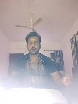 Snapshot of MAGNETICDADDY8 chatting on November 2, 2025, 6:02 pm MAGNETICDADDY8 online show from November 2, 2025, 6:02 pm