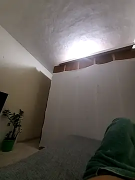 manterei2 online show from March 3, 2025, 4:43 am