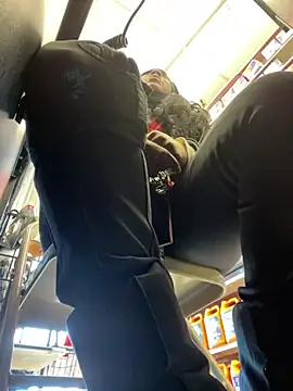 Yoshibaby2670 online show from February 20, 2025, 9:09 pm