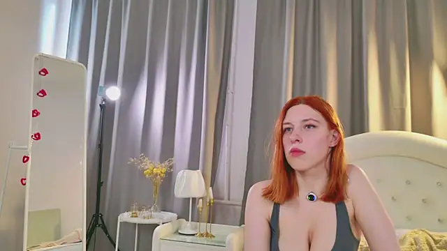 Snapshot of Mikka_Blush chatting on October 18, 2025, 9:11 am Mikka Blush online show from October 18, 2025, 9:11 am