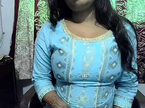 SIYA MAVI online show from October 24, 2025, 7:40 am