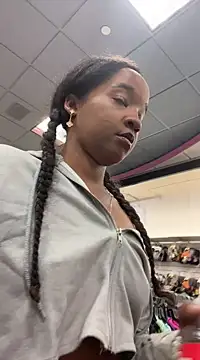 lunalustycumslut online show from February 26, 2025, 4:05 pm