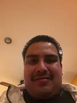 Snapshot of LA_cloudzzpnp chatting on January 2, 2025, 11:52 am LA cloudzzpnp online show from January 2, 2025, 11:52 am