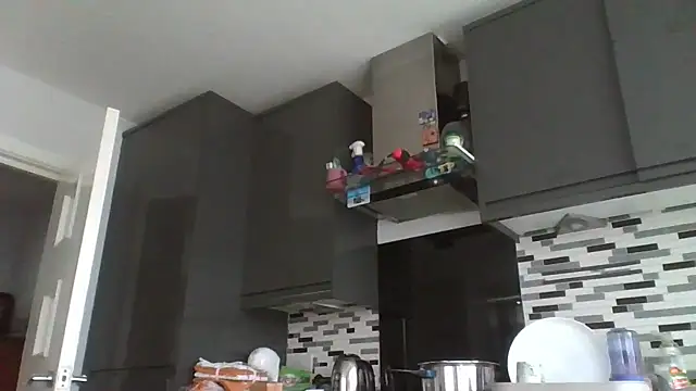 sex69-top online show from October 16, 2025, 3:31 pm