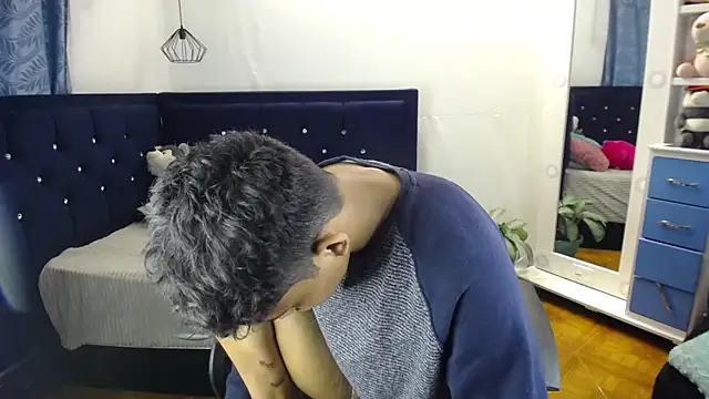 Snapshot of twinkmilk_ chatting on March 19, 2025, 1:21 am twinkmilk online show from March 19, 2025, 1:21 am