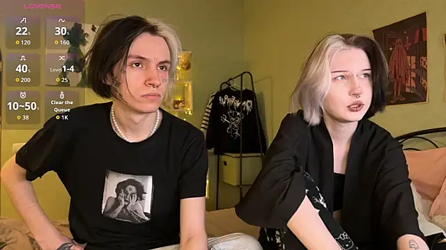 Snapshot of VeryRare_TwinS chatting on November 29, 2025, 12:22 am VeryRare TwinS online show from November 29, 2025, 12:22 am