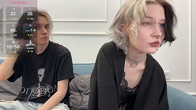 Snapshot of VeryRare_TwinS chatting on December 16, 2025, 6:17 am VeryRare TwinS online show from December 16, 2025, 6:17 am