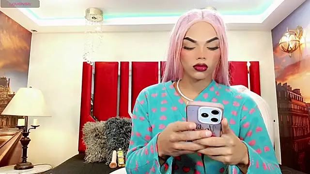 Snapshot of Diva_Smith02 chatting on February 3, 2025, 12:03 pm Diva Smith02 online show from February 3, 2025, 12:03 pm