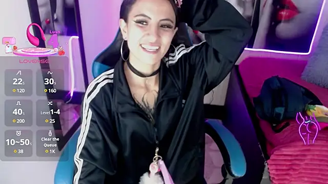 Snapshot of Anniee_x chatting on March 12, 2025, 6:22 pm Anniee x online show from March 12, 2025, 6:22 pm