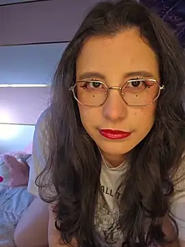 Charlotte  Miller online show from December 18, 2025, 12:09 pm