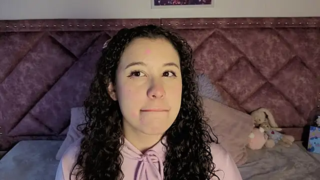 Snapshot of Charlotte__Miller chatting on September 10, 2025, 11:42 am Charlotte Miller online show from September 10, 2025, 11:42 am