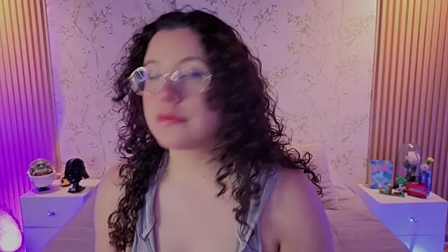 Snapshot of Charlotte__Miller chatting on May 8, 2026, 11:36 am Charlotte Miller online show from May 8, 2026, 11:36 am