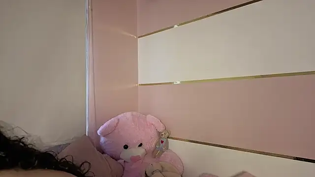 Snapshot of Charlotte__Miller chatting on October 28, 2025, 11:42 am Charlotte Miller online show from October 28, 2025, 11:42 am