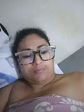 Snapshot of acuarela chatting on January 15, 2025, 2:45 pm acuarela online show from January 15, 2025, 2:45 pm