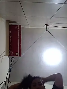 Snapshot of acuarela chatting on February 17, 2025, 3:44 pm acuarela online show from February 17, 2025, 3:44 pm