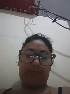 Snapshot of acuarela chatting on January 21, 2025, 5:05 am acuarela online show from January 21, 2025, 5:05 am