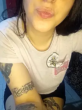 Snapshot of Camilita0 chatting on November 11, 2025, 8:42 am Camilita0 online show from November 11, 2025, 8:42 am