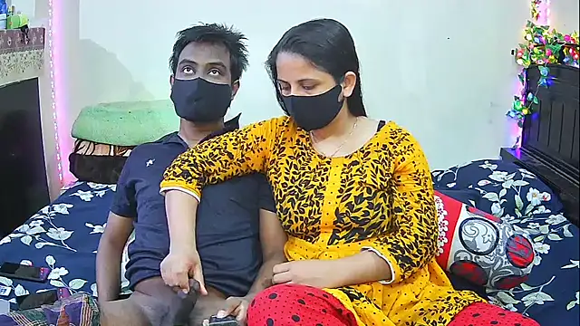 Snapshot of Hot_Nila chatting on February 15, 2026, 3:51 am Hot Nila online show from February 15, 2026, 3:51 am