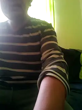 Snapshot of escorpio50jt chatting on June 1, 2026, 11:32 am escorpio50jt online show from June 1, 2026, 11:32 am