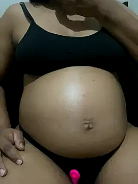 Mariaapimentinha online show from October 6, 2025, 12:45 am