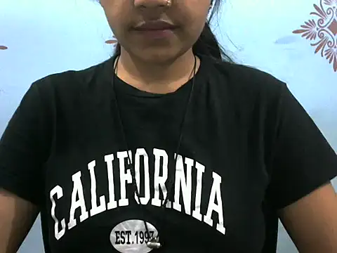 Snapshot of Misha_Sweett chatting on April 15, 2026, 10:43 am Misha Sweett online show from April 15, 2026, 10:43 am