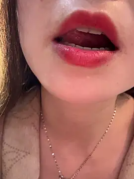 SSSniang- online show from October 27, 2025, 1:34 pm