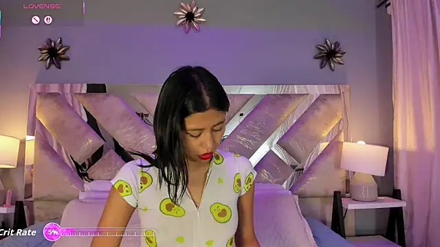 Snapshot of nayara_macherano chatting on October 7, 2025, 11:55 am nayara macherano online show from October 7, 2025, 11:55 am