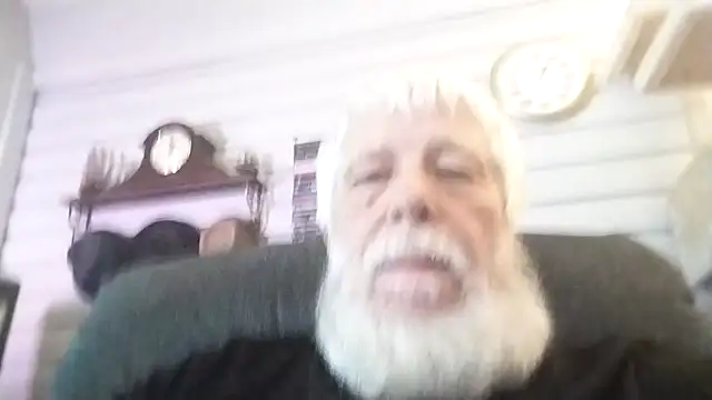 Snapshot of Futura_intx chatting on July 6, 2026, 5:59 pm Futura intx online show from July 6, 2026, 5:59 pm