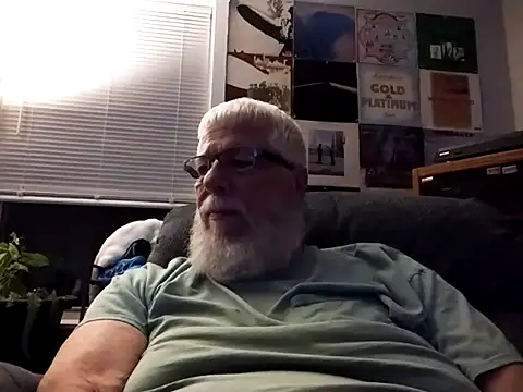 Snapshot of Futura_intx chatting on September 16, 2025, 2:12 am Futura intx online show from September 16, 2025, 2:12 am