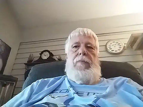Snapshot of Futura_intx chatting on June 14, 2026, 3:13 pm Futura intx online show from June 14, 2026, 3:13 pm