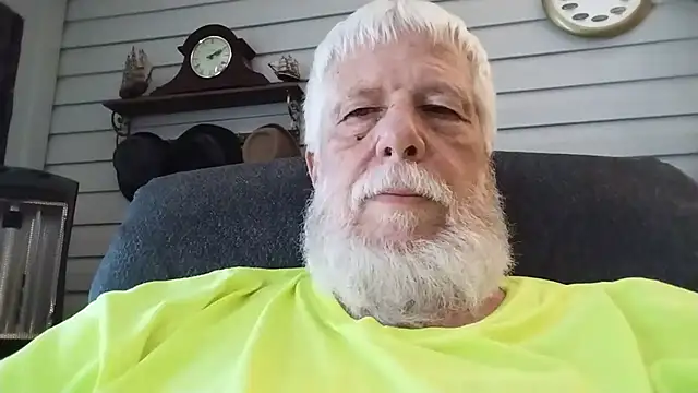 Snapshot of Futura_intx chatting on June 11, 2026, 7:11 pm Futura intx online show from June 11, 2026, 7:11 pm