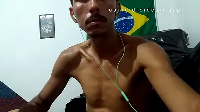 Snapshot of MagrinhoSaradoo chatting on March 22, 2025, 10:15 pm MagrinhoSaradoo online show from March 22, 2025, 10:15 pm