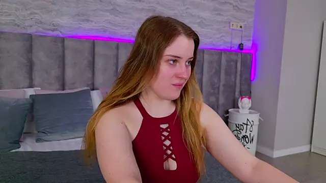 Snapshot of EllieGarson chatting on March 13, 2025, 9:16 pm EllieGarson online show from March 13, 2025, 9:16 pm