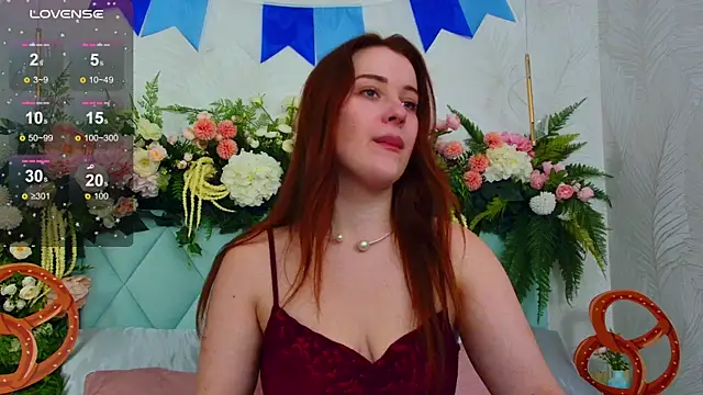 Snapshot of EllieGarson chatting on September 26, 2025, 5:09 pm EllieGarson online show from September 26, 2025, 5:09 pm