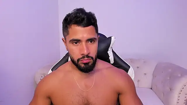 Snapshot of Santiago_huntt chatting on February 27, 2026, 8:52 pm Santiago huntt online show from February 27, 2026, 8:52 pm