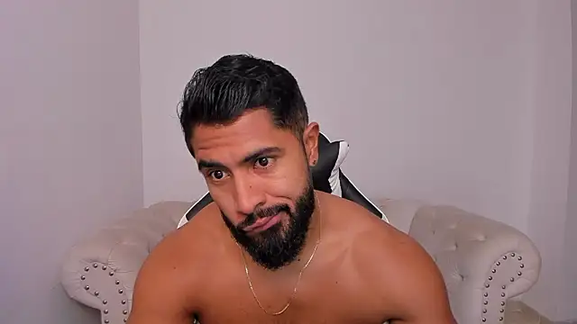 Snapshot of Santiago_huntt chatting on January 12, 2026, 12:34 pm Santiago huntt online show from January 12, 2026, 12:34 pm