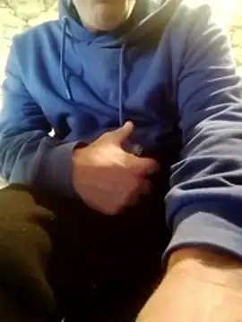 aigledauphin online show from October 28, 2025, 1:32 pm