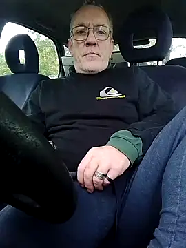 aigledauphin online show from October 13, 2025, 11:23 am